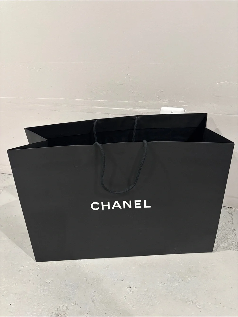 CHANEL AUTHENTIC BIG SHOPPING GIFT PAPER BAG!! 25” x 10 x 17 inches